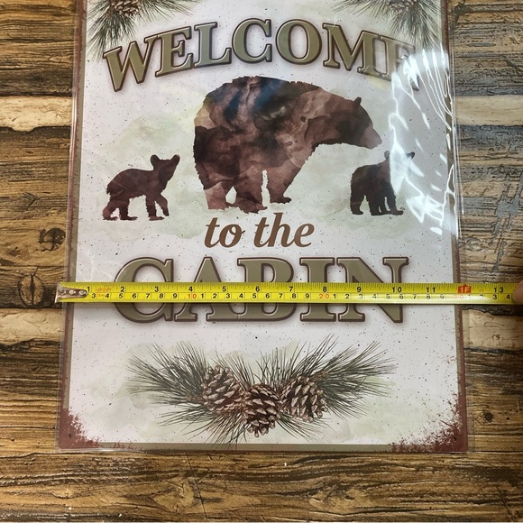 Welcome to the cabin metal wall sign with bears 16” x 12” - Picture 6 of 12